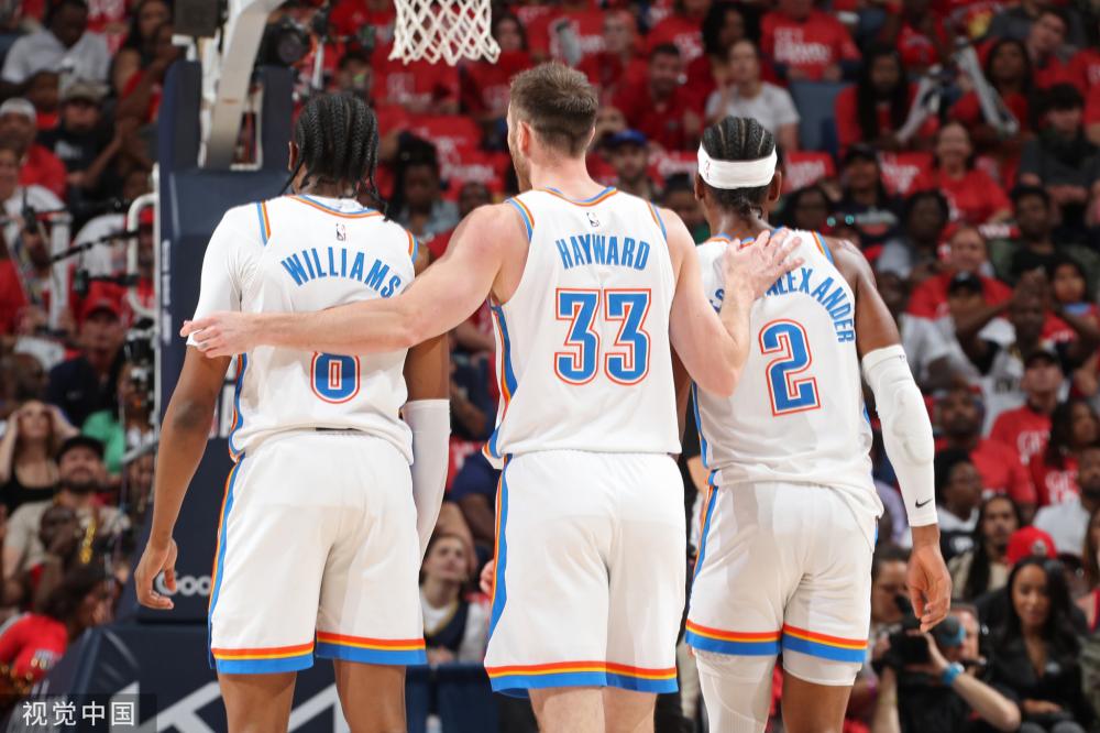 自两人合体 自两人合体