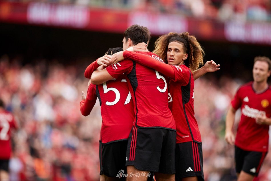 明确人物主 明确人物主